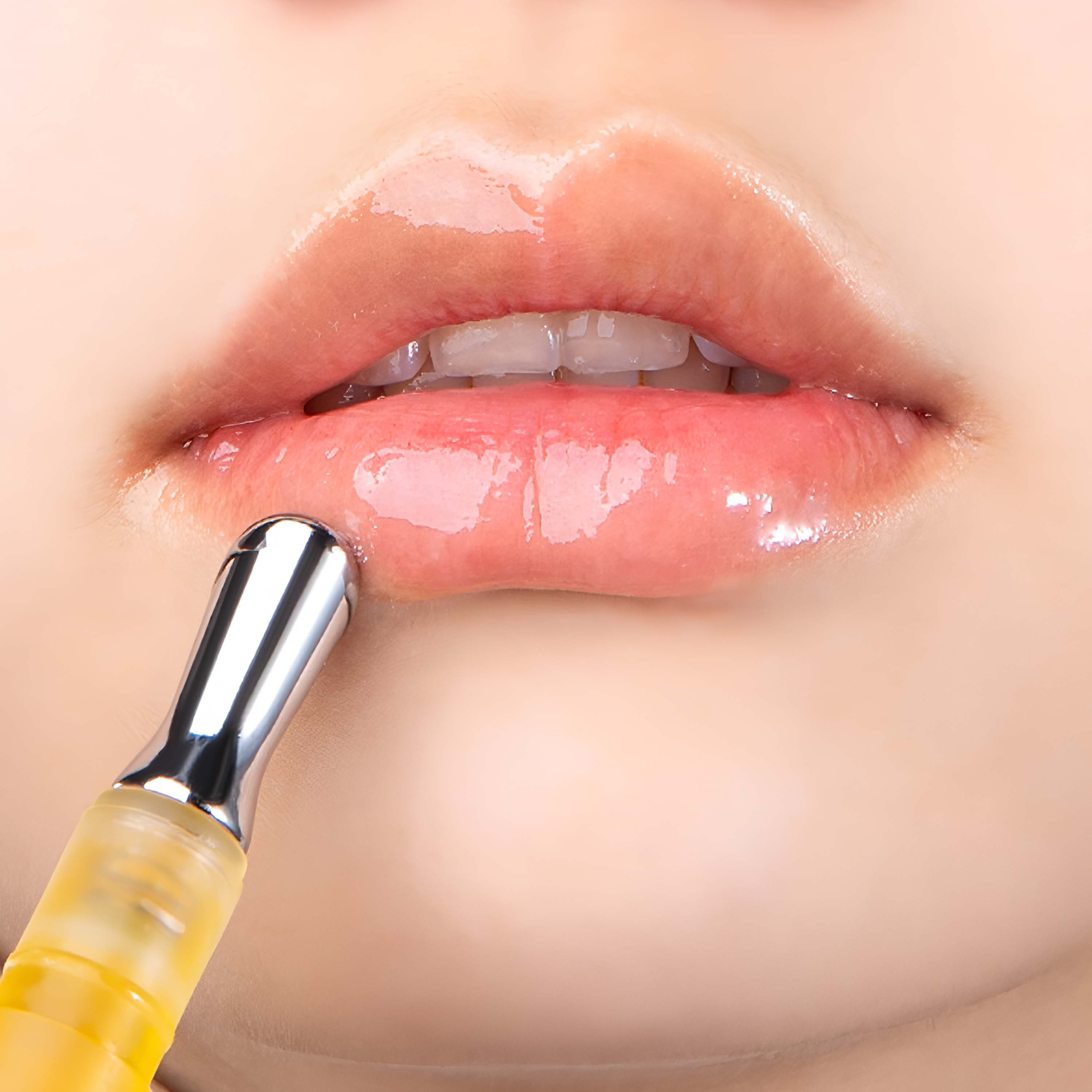  Pure Natural Minerals Lip Oil with Strong and Plump Function Lip Oil; Relieve Dryness and Moisturize Natural Biological Oil Ingredient Lip Oil